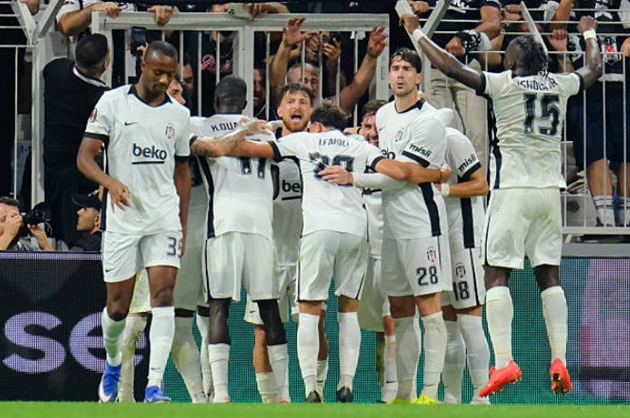 Ảnh bài viết Nhấn chìm Marseille 4-1, Besiktas khởi đầu rực rỡ