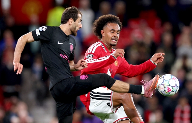 Đây là một trong những bản hợp đồng gây thất vọng nhất của Man United. Ảnh: EPA