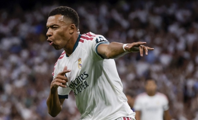 Mbappe ghi bàn ấn tượng trong màu áo Real Madrid. Ảnh: EPA.