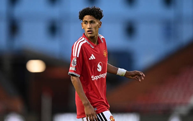 Man Utd không muốn mất tài năng như JJ Gabriel. (Ảnh: EPA Images)