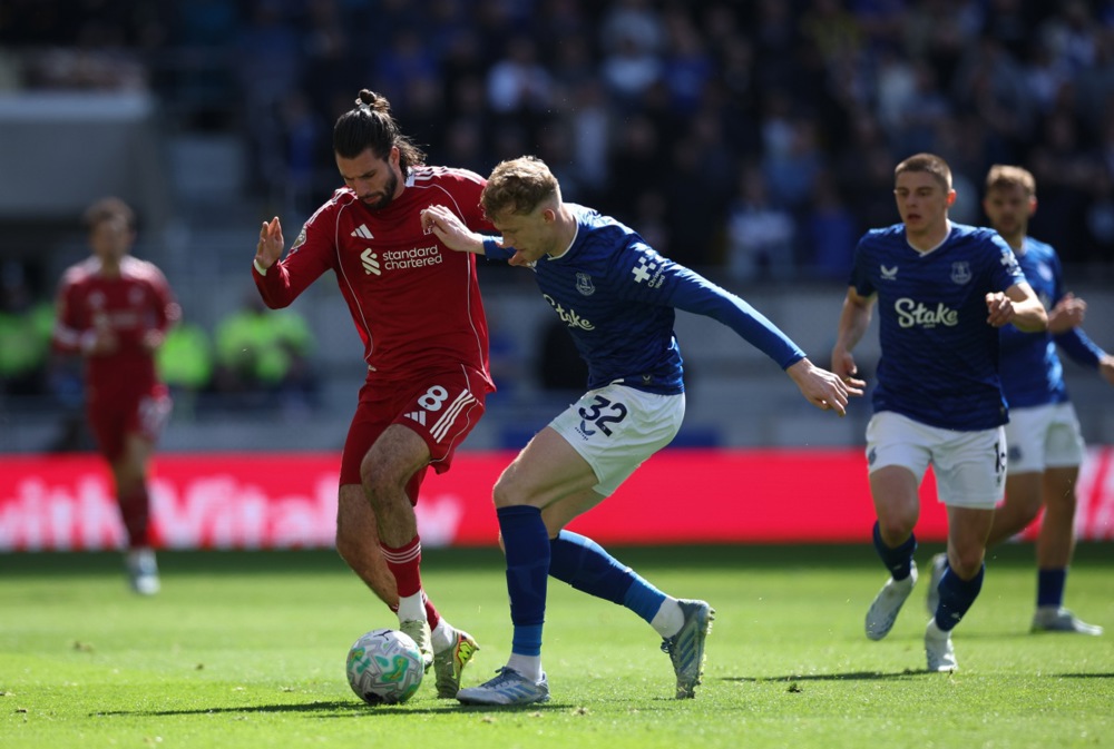 Ảnh bài viết Tin đồn chuyển nhượng sáng 19/9: Man City tranh Nmecha; MU 'xem giò' Branthwaite