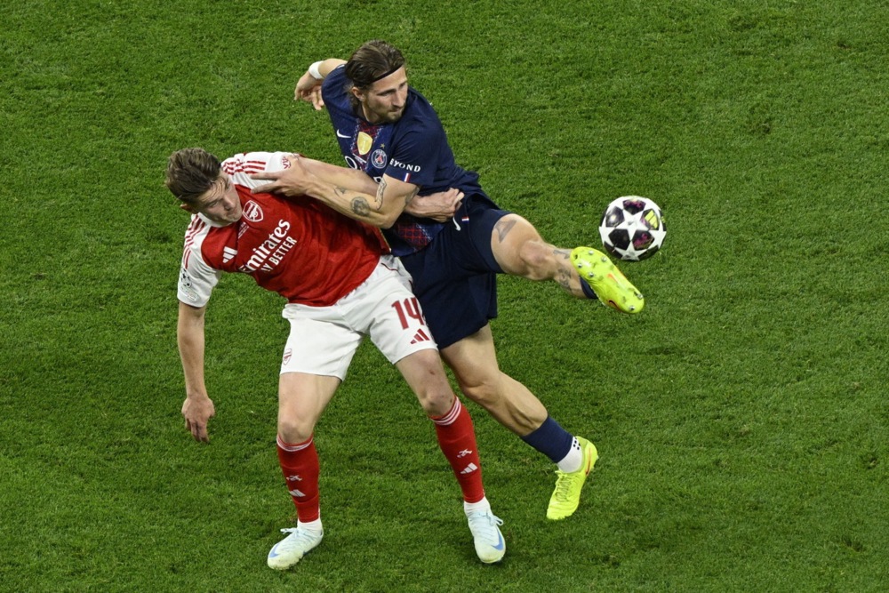 Gyokeres dần đ&aacute;nh mất chỗ đứng tại Arsenal. Ảnh: EPA/Szilard Koszticsak HUNGARY OUT.
