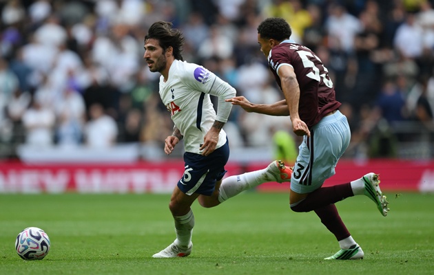 Ảnh bài viết Chuỗi 48 trận không biết ngược dòng nhấn chìm Tottenham