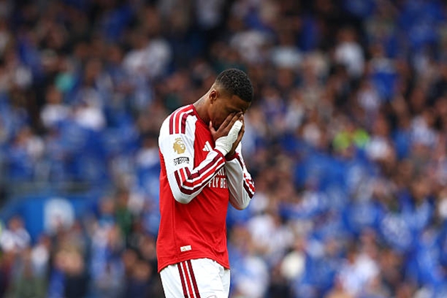 Ảnh bài viết Konsa vạch trần sai lầm hàng thủ Arsenal trước Brighton