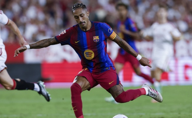 Ảnh bài viết Raphinha tái lập cú hat-trick hoàn hảo của Luis Suarez ở Barca