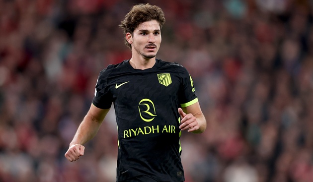 Ảnh bài viết Laporta tố Atletico bán Alvarez cho bất kỳ ai trừ Barca