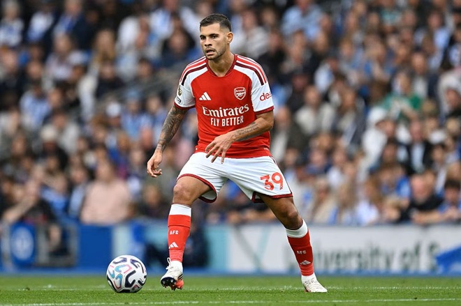  Guimaraes đ&atilde; c&oacute; m&agrave;n tr&igrave;nh diễn lạc nhịp. Ảnh: Arsenal.