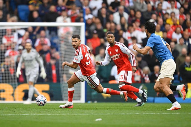 Ảnh bài viết Troy Deeney khó hiểu khi Guimaraes chưa bị thay sau giờ nghỉ