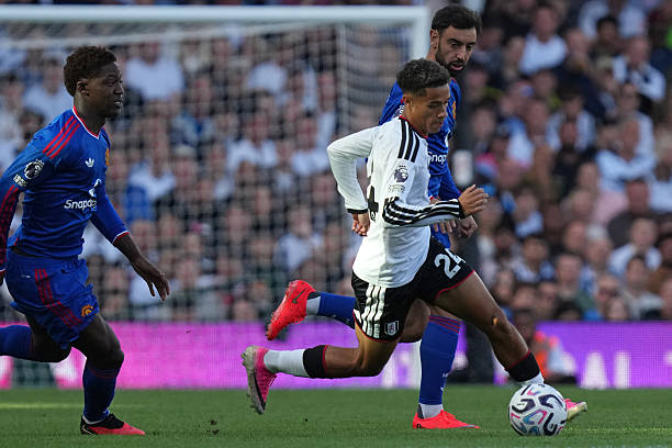 Ảnh bài viết Fulham 0-0 Man United: Bruno dứt điểm trúng cột dọc