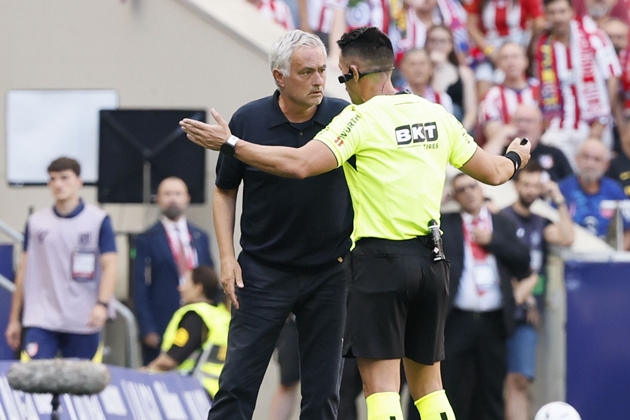 Ảnh bài viết Real Madrid tố trọng tài là bạn Yamal sau trận thua Atletico