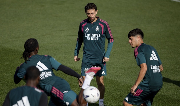 Ng&ocirc;i sao Bồ Đ&agrave;o Nha chỉ v&agrave;o s&acirc;n từ ghế dự bị trước Atletico. (Ảnh: EPA Images)