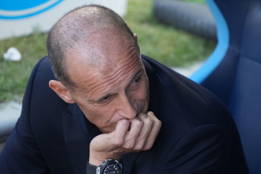 Ảnh bài viết Nội bộ Napoli lục đục, HLV Allegri nổi giận vì bị giới chủ bỏ mặc