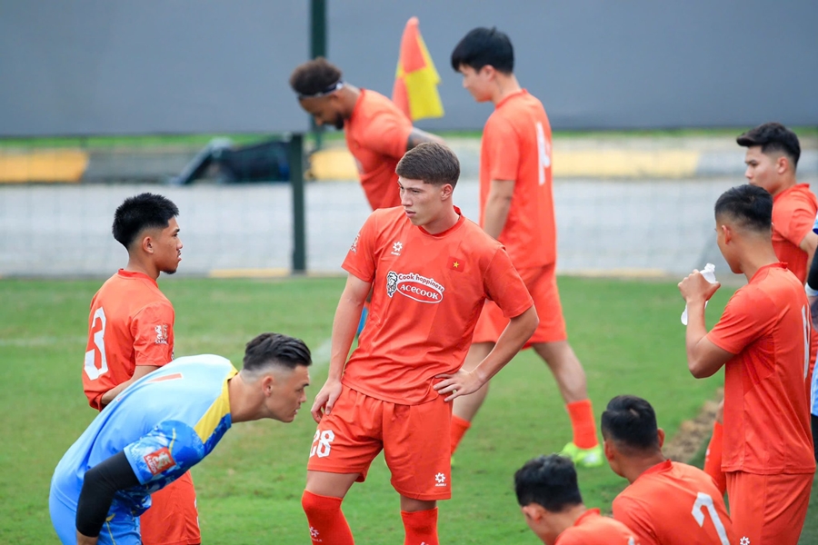 Ảnh bài viết Tuyển VN vắng sao và biến cố cắt thưởng ở ASEAN Cup