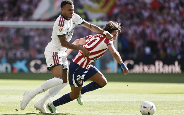 Ảnh bài viết Mbappe liên tục quay lưng với lập trường chung của Real Madrid