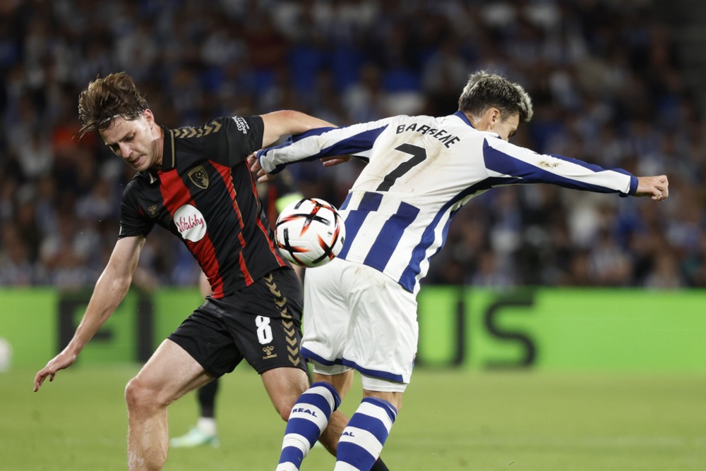 Ảnh bài viết Bỏ Camara, Chelsea chốt hai mục tiêu tiền vệ cho tháng Giêng