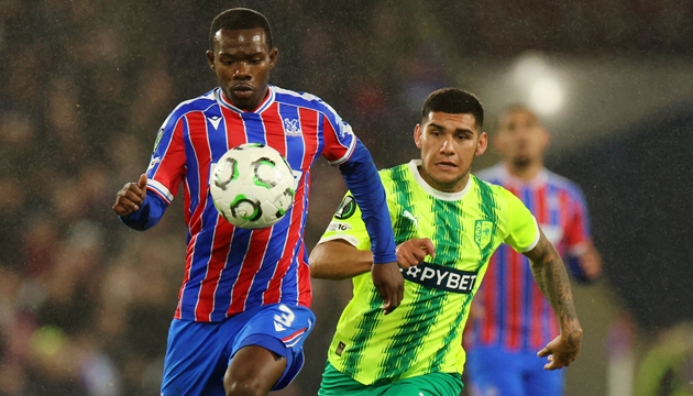 Tyrell Michel mở toang c&aacute;nh cửa gia nhập Man United. Ảnh: EPA