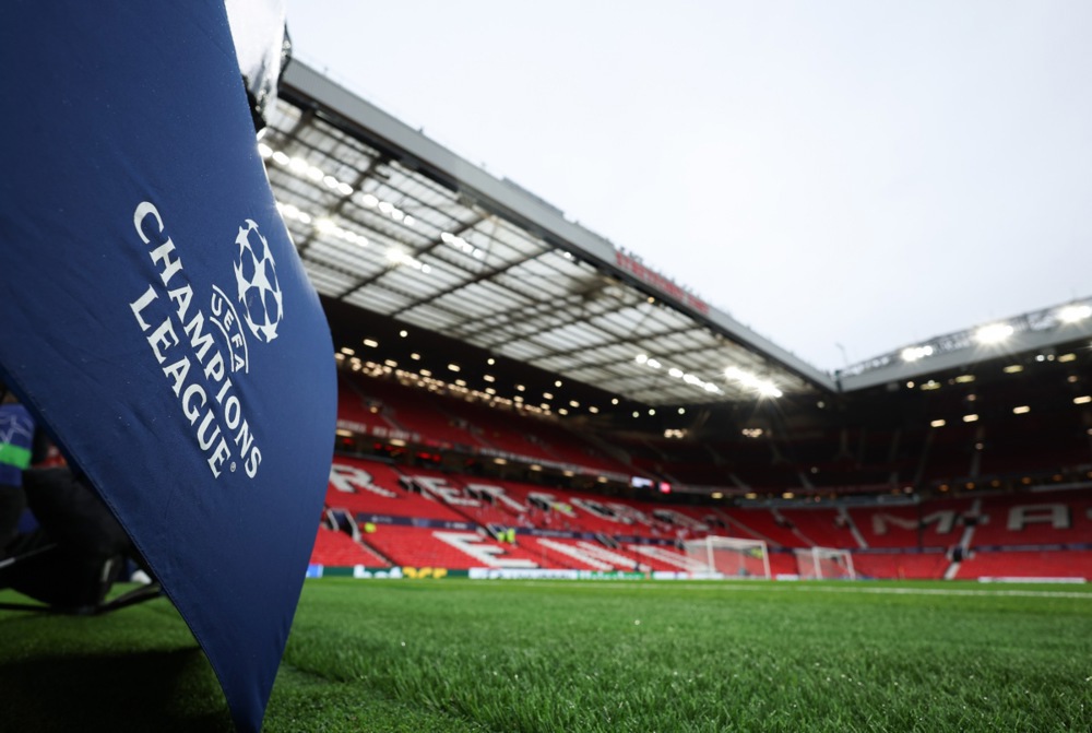 Ảnh bài viết MU rao bán kỷ vật mặt cỏ Old Trafford với giá 125 bảng