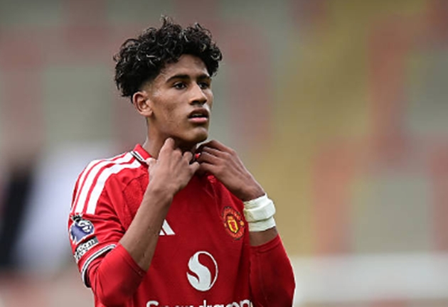 JJ Gabriel lọt v&agrave;o mắt xanh của nhiều đội b&oacute;ng lớn h&agrave;ng đầu Ch&acirc;u &Acirc;u hiện nay. Ảnh: Manchester United/Manchester United qua Getty Images