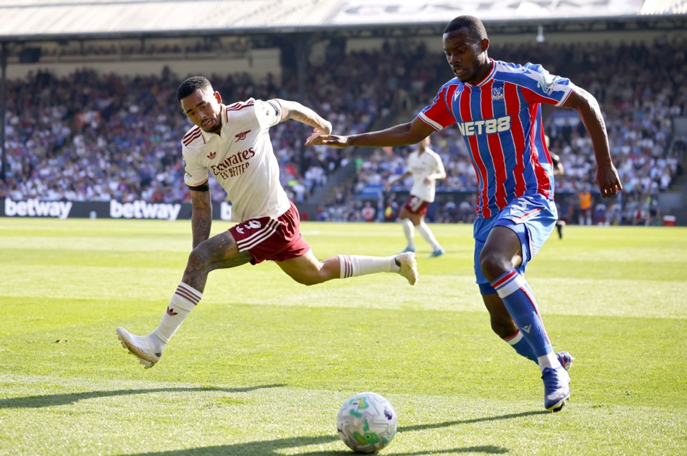 Man Utd kh&ocirc;ng thể bỏ qua Mitchell. 