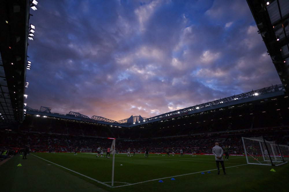Man Utd rất kh&oacute; t&igrave;m lại &aacute;nh h&agrave;o quang xưa với t&igrave;nh h&igrave;nh t&agrave;i ch&iacute;nh hiện tại. Ảnh: EPA/Adam Vaughan.