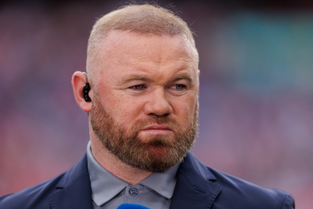 Wayne Rooney thừa nhận c&oacute; khả năng kh&ocirc;ng trở lại nghiệp cầm qu&acirc;n nữa. Ảnh: EPA/Tolga Akmen.