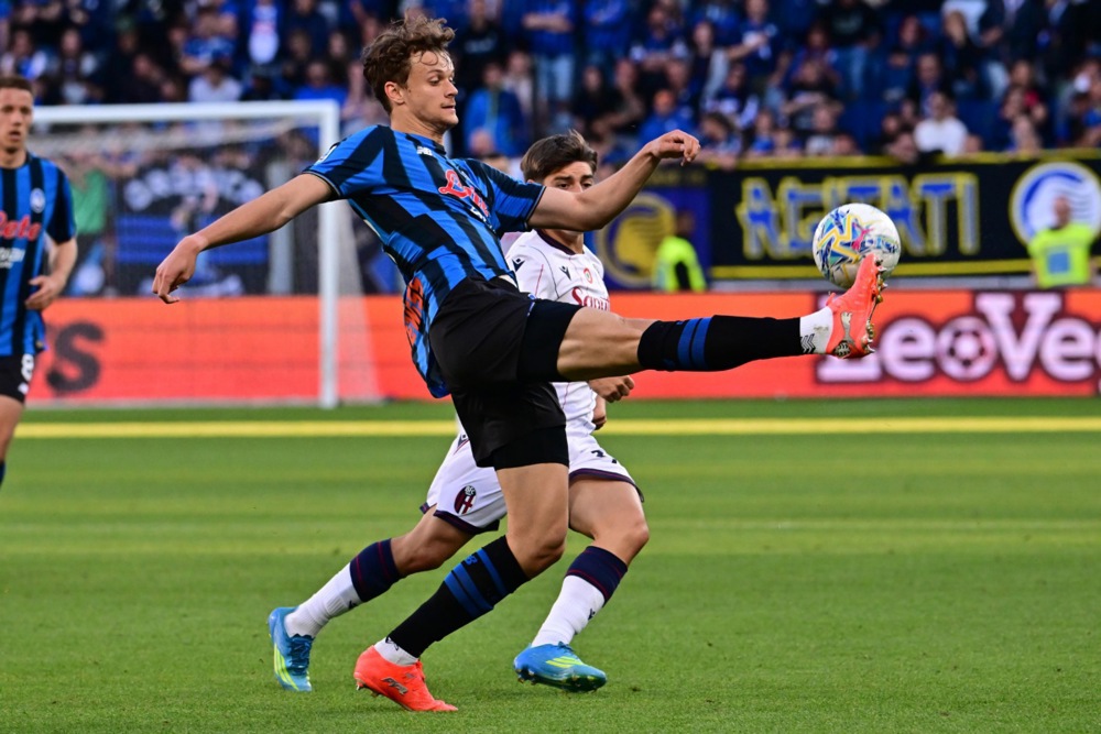 Scalvini đang nằm trong tầm ngắm của Chelsea. Ảnh: EPA/MICHELE MARAVIGLIA.