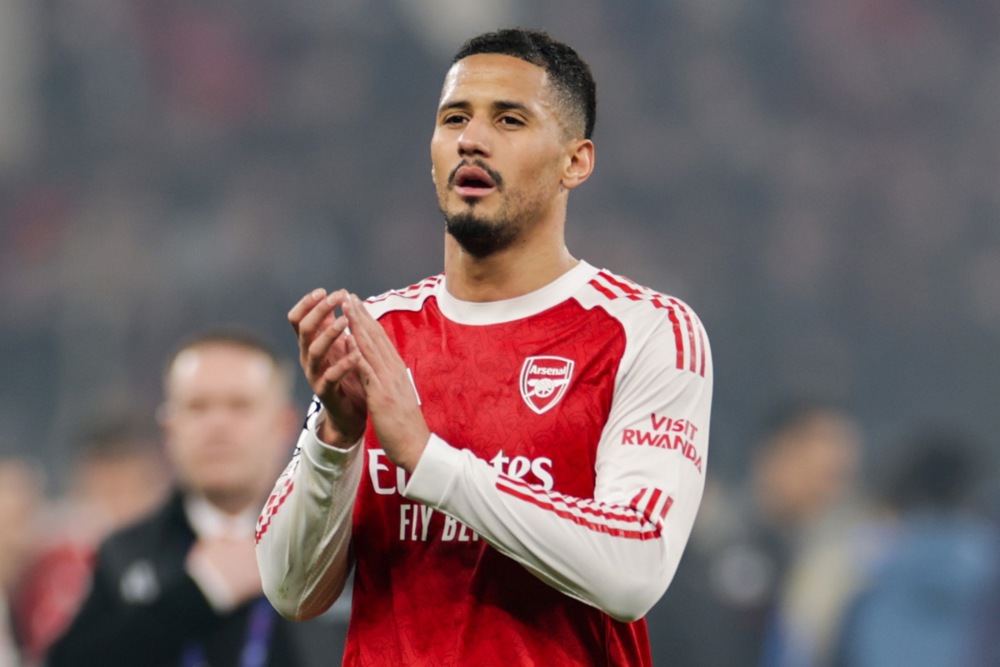 William Saliba nhiều khả năng vẫn l&agrave; trụ cột của Arsenal ở m&ugrave;a giải 2030/31. Ảnh: EPA/Christopher Neundorf.