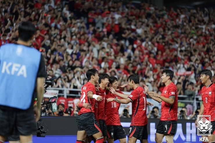 Ảnh bài viết Son Heung-min ghi siêu phẩm, Hàn Quốc đại thắng Ecuador