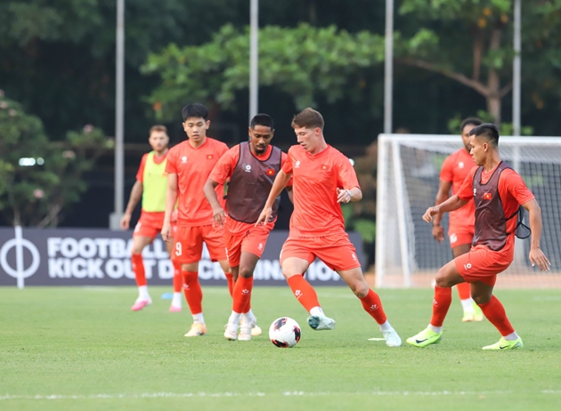 Người hâm mộ Việt Nam chờ đợi bản quyền truyền hình FIFA ASEAN Cup. Ảnh: VFF
