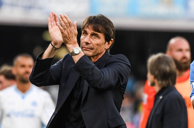 Ảnh bài viết Hàng thủ vỡ vụn, Man Utd cần sa bàn 3 trung vệ của Conte