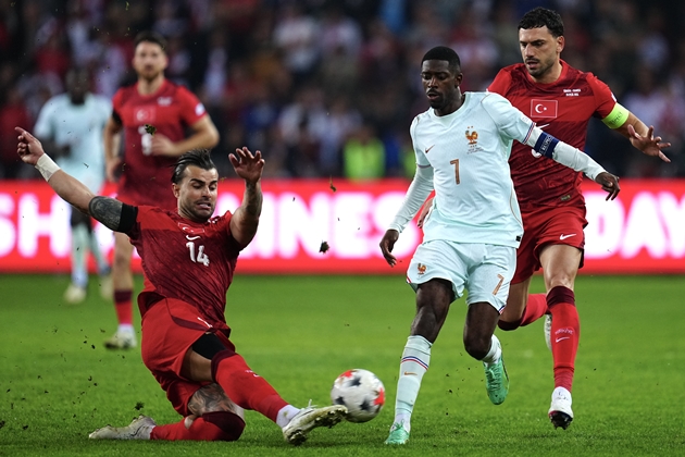 Ảnh bài viết Zidane cùng tuyển Pháp vượt ải Thổ Nhĩ Kỳ ở trận ra mắt