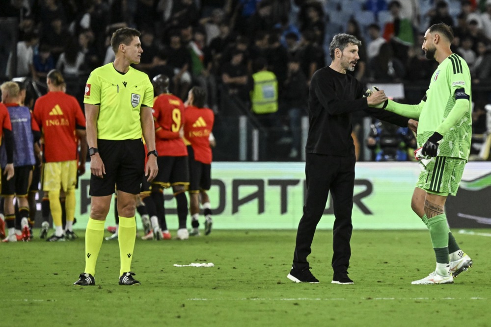 Ảnh bài viết Van Bommel hài lòng khi Bỉ phá dớp 54 năm trước Ý