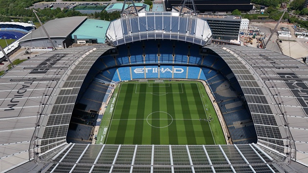 Ảnh bài viết Vì sao Ngoại hạng Anh ngần ngại tước danh hiệu của Man City?