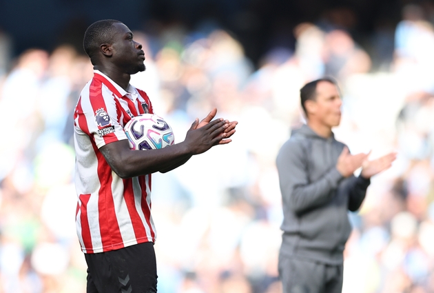 Ảnh bài viết Tranh Brobbey, MU và Chelsea bị hét giá 50 triệu bảng