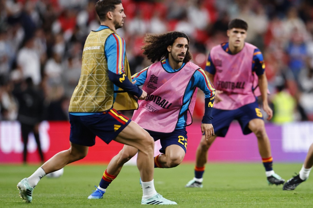Ảnh bài viết CĐV Anh chế giễu Cucurella sau sự cố tại Wembley