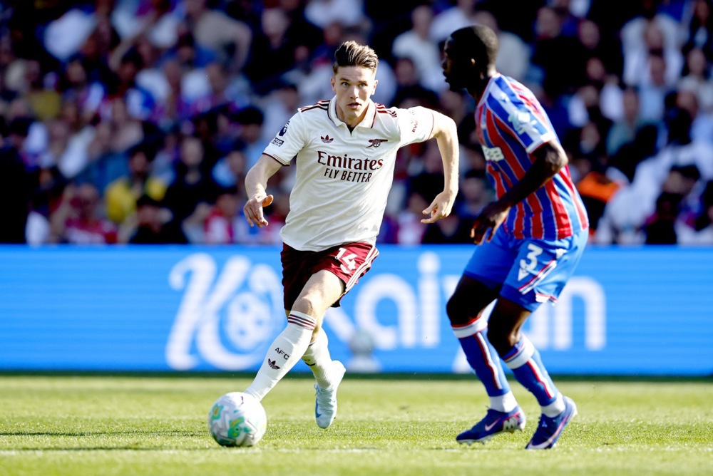 Ảnh bài viết Man Utd dẫn đầu cuộc đua sở hữu Tyrick Mitchell