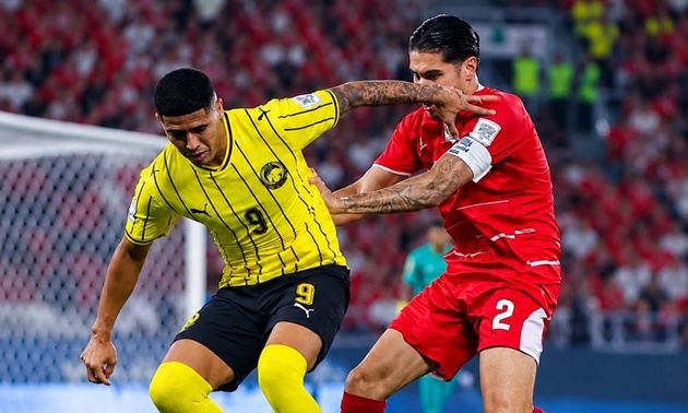 Malaysia bế tắc trước 10 người của Indonesia. (Ảnh: ASEAN Football)