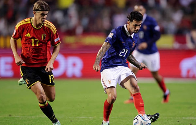 Lucas Da Cunha - 7/10: Đóng vai trò máy đếm nhịp ở tuyến giữa, liên tục phân phối bóng và duy trì sức ép nghẹt thở lên phần sân Bỉ. Da Cunha thể hiện tính kỷ luật chiến thuật cao đúng theo yêu cầu của HLV Zidane trước khi rời sân ở phút thi đấu chính thức cuối cùng. (Ảnh: Joris Verwijst/Getty Images)