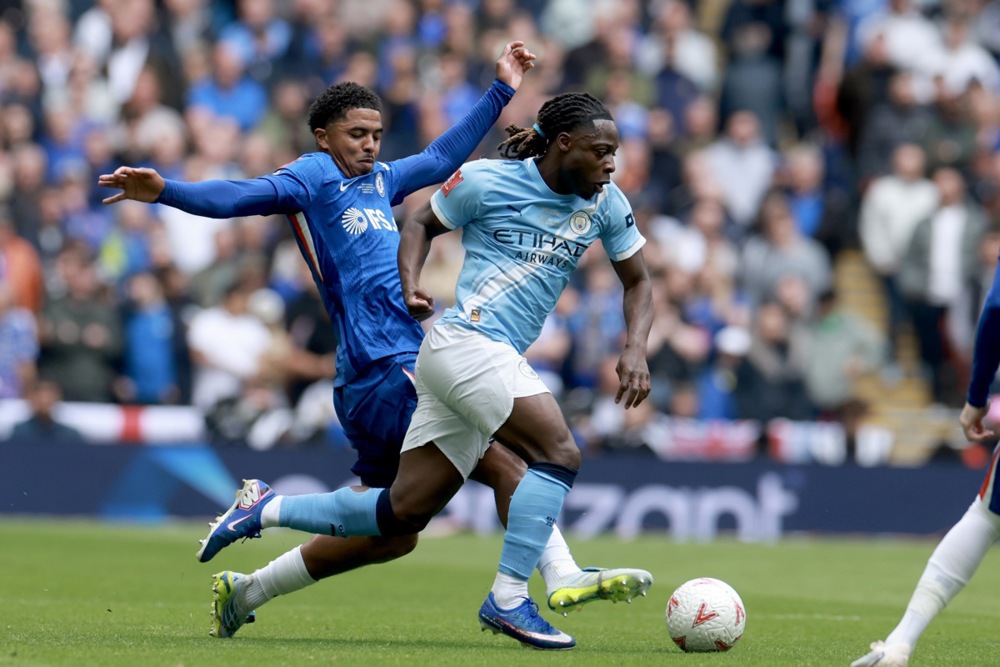 Ảnh bài viết Man City rối bời, Arsenal được khuyên mua Doku thay vì Haaland