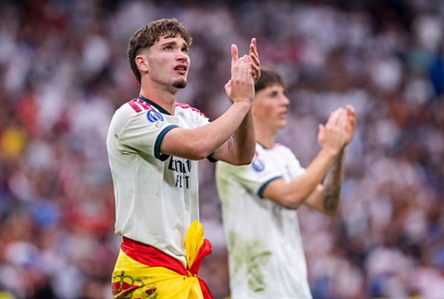 Ảnh bài viết Tiền vệ Real Madrid bị gạch tên vì cãi HLV