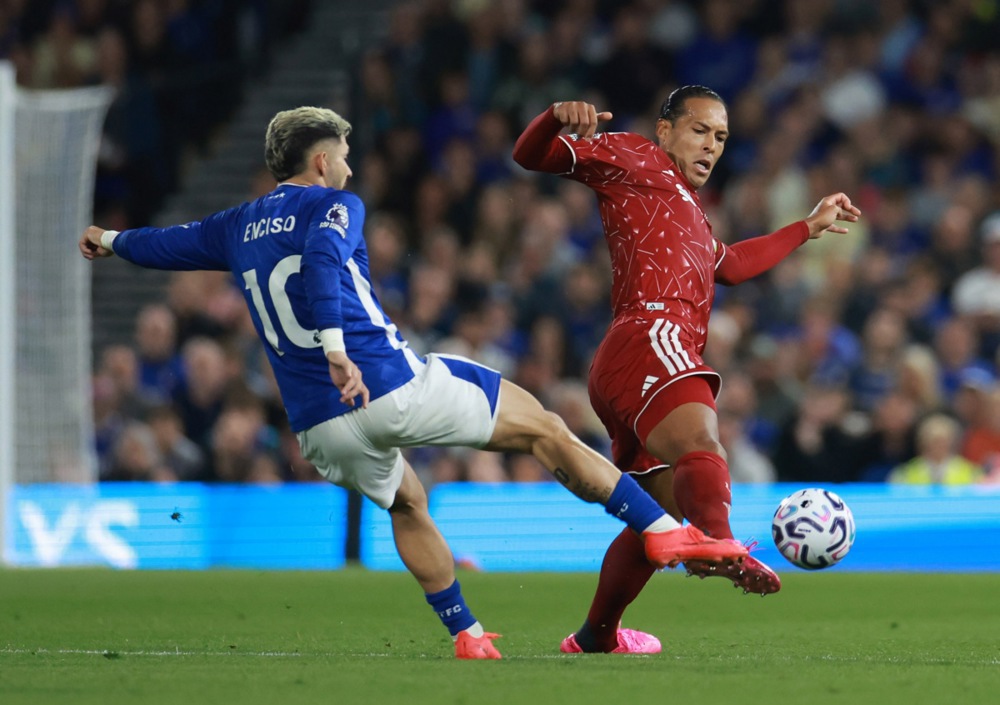 Ảnh bài viết Tin đồn chuyển nhượng sáng 30/9: Real Madrid liên hệ Van Dijk; Bayern Munich giữ chân Olise