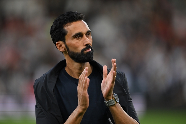 Ảnh bài viết Arbeloa bị FA xử lý sau phát ngôn nhắm vào Man United