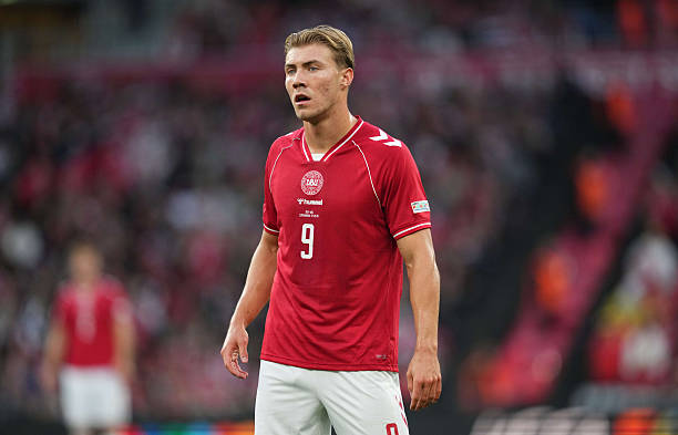Ảnh bài viết Hojlund lên tiếng bảo vệ Ronaldo sau trận thua Bồ Đào Nha