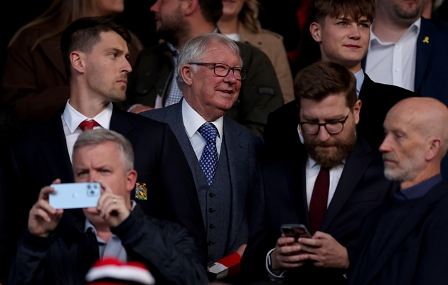 Ảnh bài viết Sir Alex từng khiếp sợ khi trở lại Old Trafford