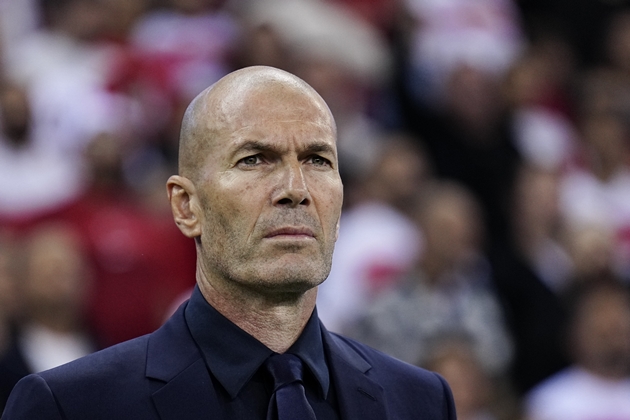 Zinedine Zidane chuẩn bị tái ngộ tuyển Ý sau 20 năm. Ảnh: EPA/STRINGER