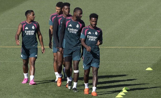 Mourinho không trao nhiều cơ hội cho Endrick. (Ảnh: EPA Images)