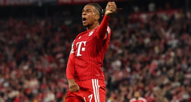 Olise thăng hoa ở Bayern. Ảnh: EPA.