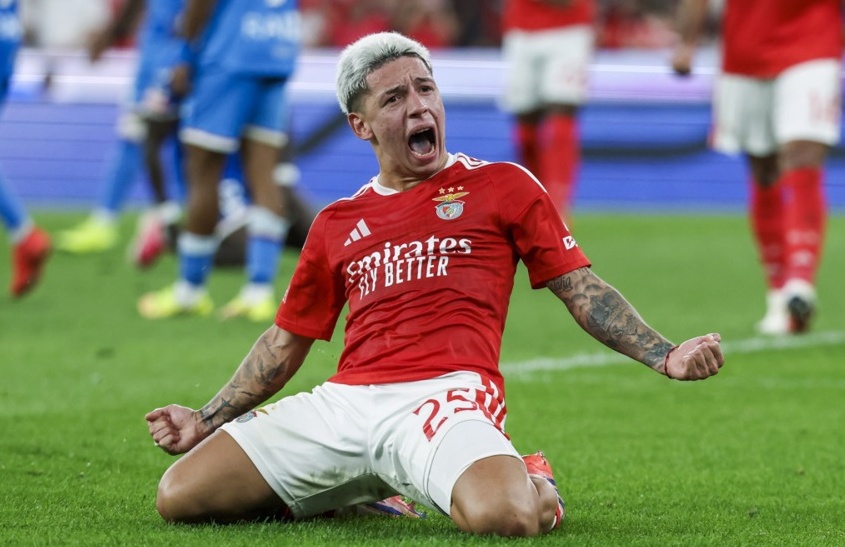 Ảnh bài viết Chelsea cùng 4 CLB Ngoại hạng Anh theo sát Gianluca Prestianni của Benfica