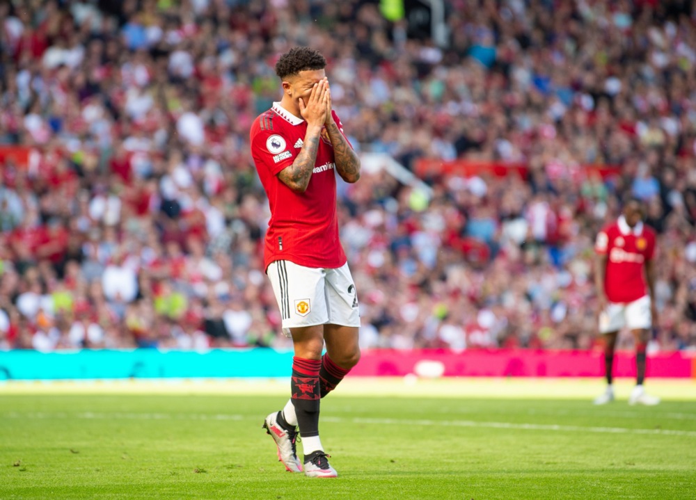 Jadon Sancho g&acirc;y thất vọng trong m&agrave;u &aacute;o MU. Ảnh: EPA/Peter Powell.
