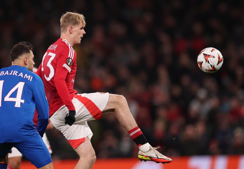  Toby Collyer trong m&agrave;u &aacute;o Man Utd. Ảnh: EPA.